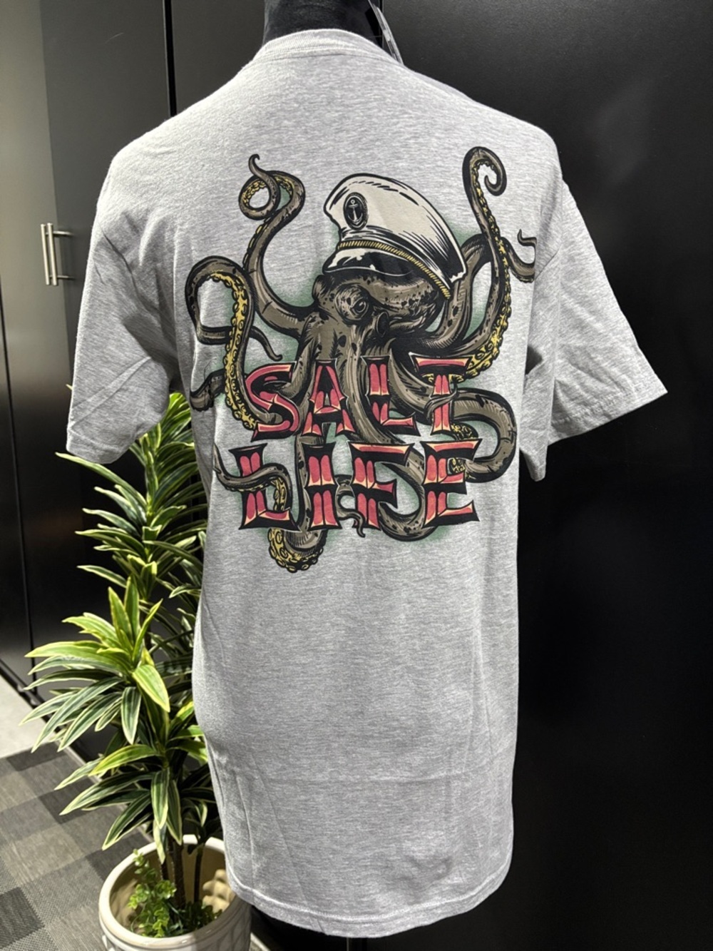 Salt Life Underwater Alien 100% pre-shrunk cotton, octopus, sailor hat,nautical